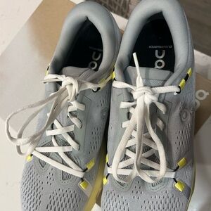 Size 9 On Cloud, Cloudsurfer